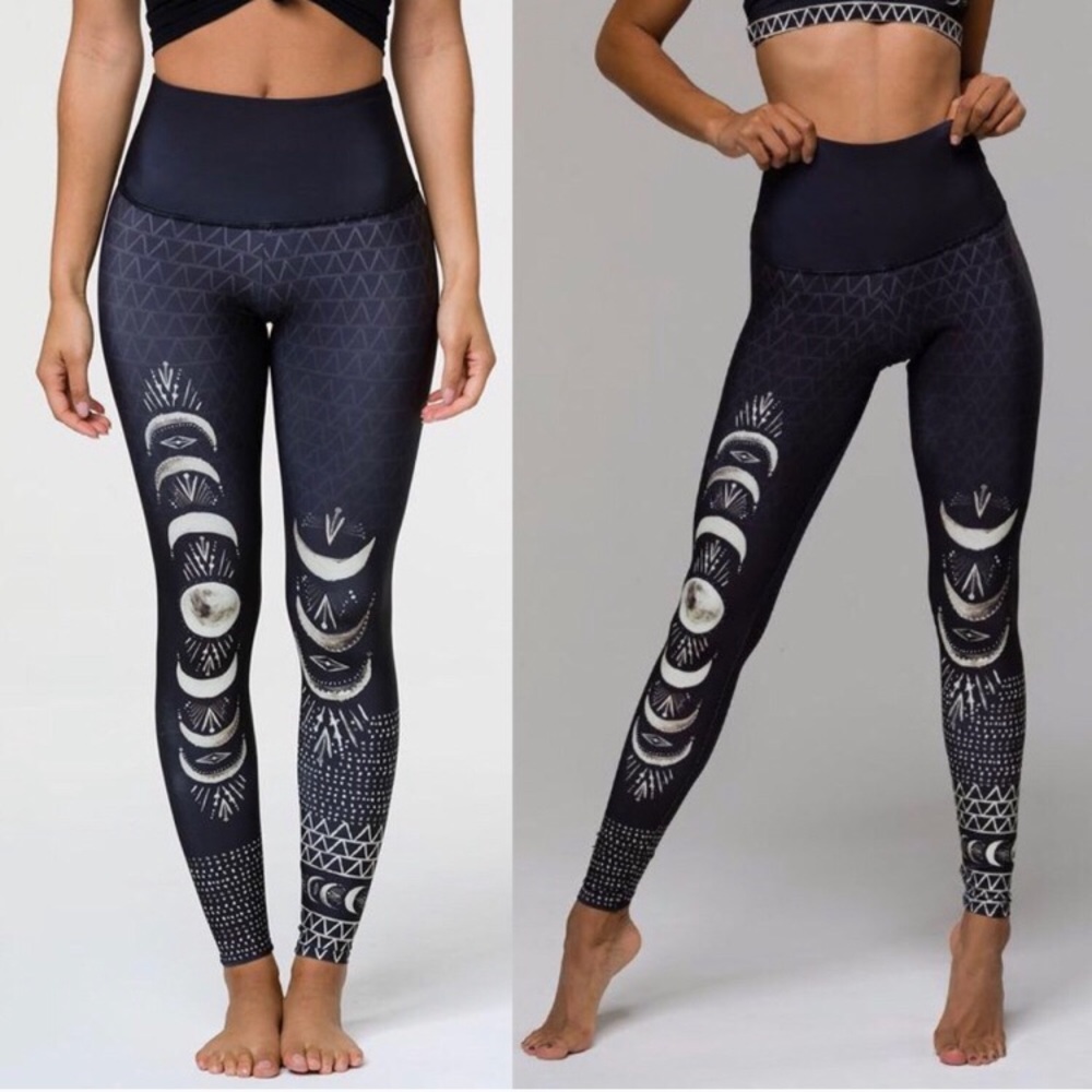 Onzie High Rise Graphic Leggings - las lunas